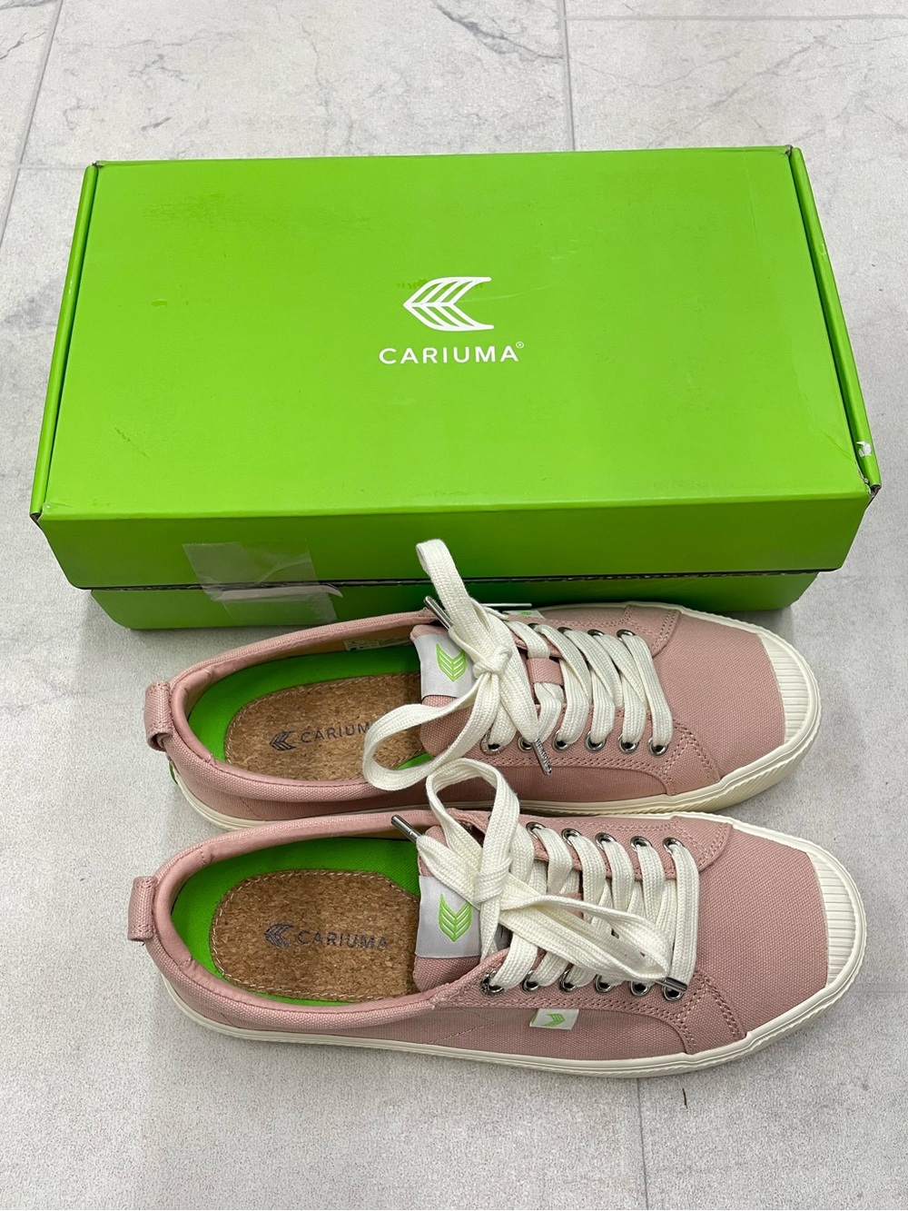 Cariuma Pink Canvas Low-Top Sneakers with White Trim